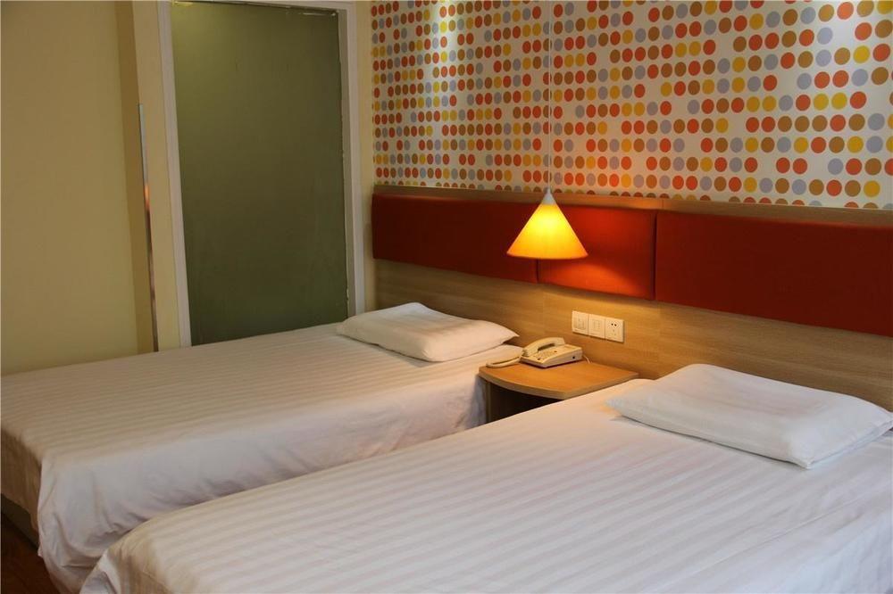 Home Inn Chengdu Kuanzhai Alley New City Square Экстерьер фото