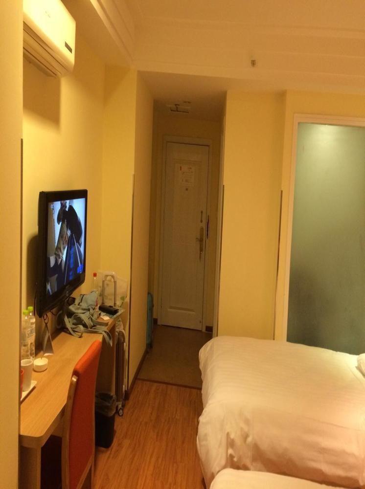 Home Inn Chengdu Kuanzhai Alley New City Square Экстерьер фото