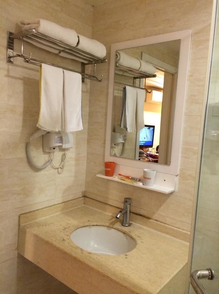 Home Inn Chengdu Kuanzhai Alley New City Square Экстерьер фото